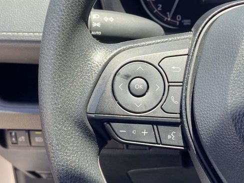 Used 2025 Toyota RAV4 XLE w/ Convenience Package FWD image 33