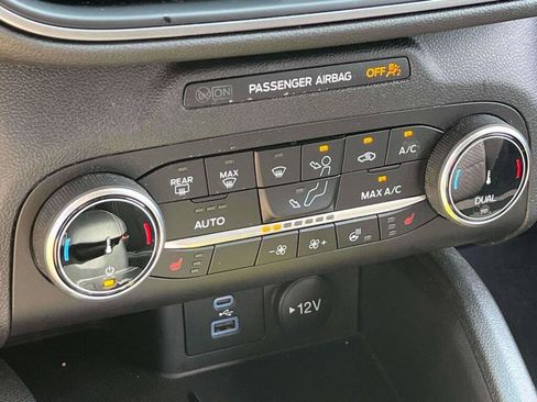 Certified 2023 Ford Escape Active AWD/4WD image 25