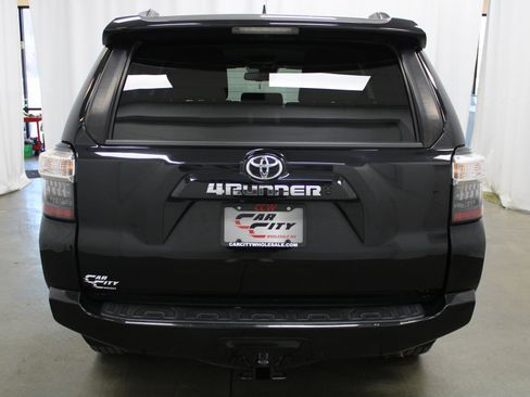 Used 2021 Toyota 4Runner SR5 image 6