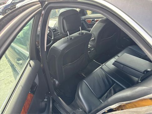 Used 2011 Mercedes-Benz C 300 4MATIC Sedan image 9