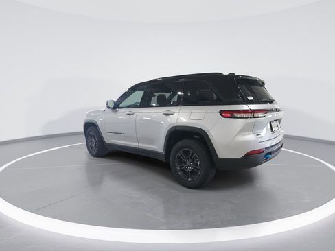 New 2024 Jeep Grand Cherokee Trailhawk AWD/4WD image 6