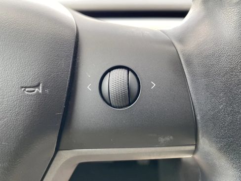 Used 2019 Tesla Model 3 RWD image 17