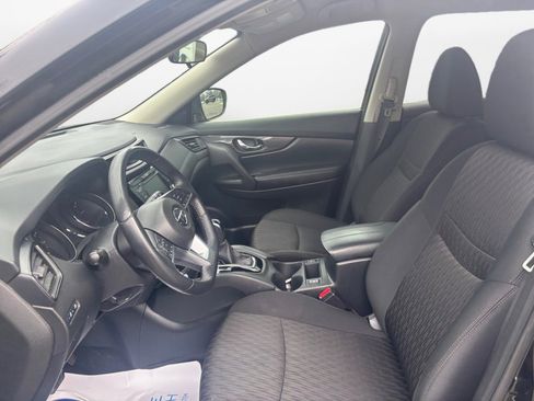 Used 2020 Nissan Rogue S w/ Special Edition Package image 11