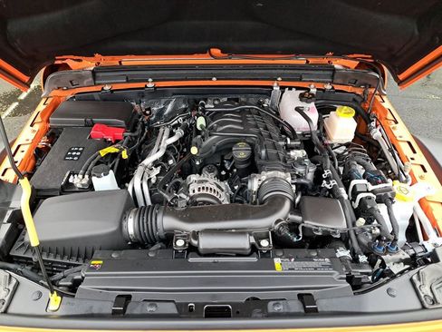 Used 2025 Jeep Gladiator Mojave w/ Convenience Group image 18