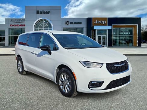 New 2026 Chrysler Pacifica Select image 1