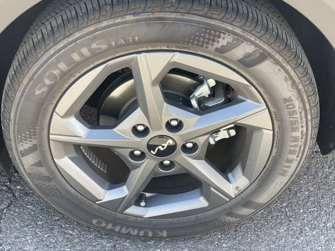 Certified 2025 Kia K4 FWD image 5