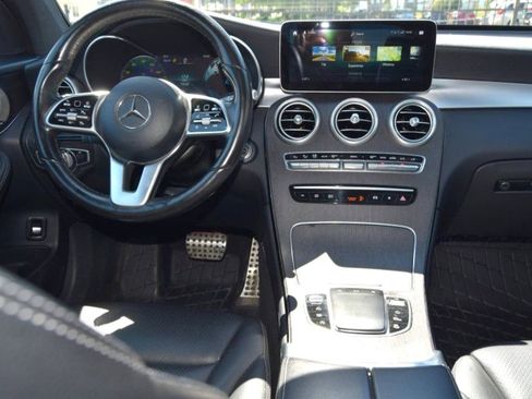 Used 2021 Mercedes-Benz GLC 300 4MATIC w/ AMG Line image 25