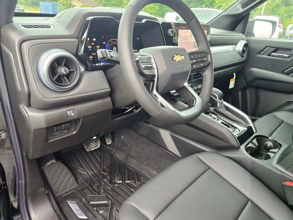 New 2026 Chevrolet Colorado LT w/ LT Convenience Package AWD/4WD image 18