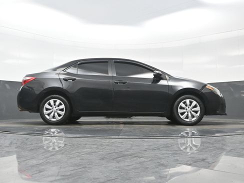 Used 2015 Toyota Corolla LE FWD image 32