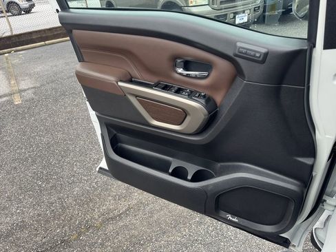 Used 2024 Nissan Titan Platinum Reserve w/ Moonroof Package image 20