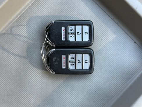 Used 2016 Honda Odyssey SE image 20