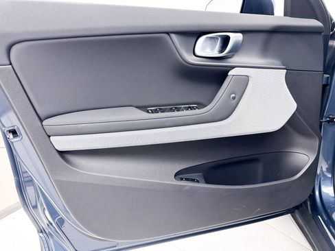 Used 2022 Polestar Polestar 2 AWD/4WD image 26