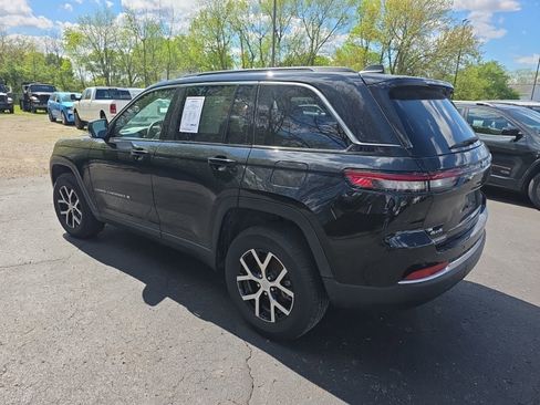 Used 2025 Jeep Grand Cherokee Limited AWD/4WD image 6