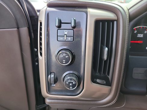 Used 2015 GMC Sierra 3500 Denali w/ Duramax Plus Package image 21