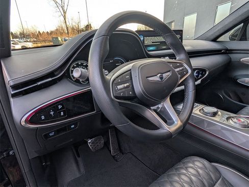 Used 2025 Genesis GV70 3.5T Sport w/ Sport Advanced Package image 11