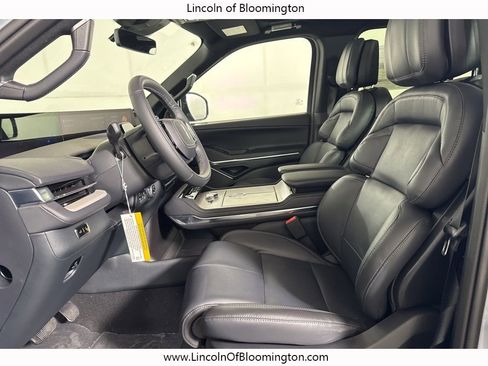 New 2025 Lincoln Navigator L Reserve w/ Jet Appearance Package image 27