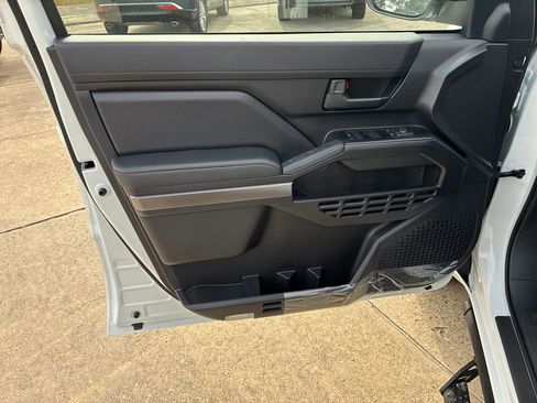 New 2026 Toyota 4Runner SR5 image 12