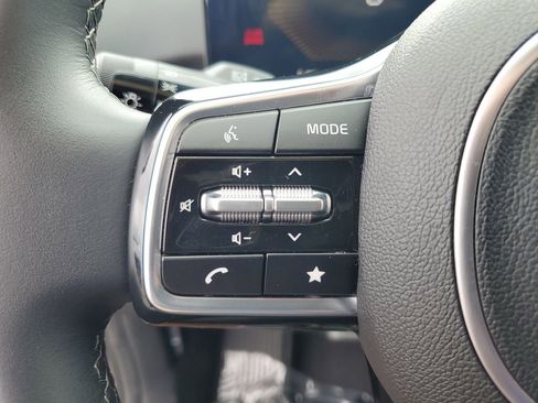 Used 2025 Kia Sorento S w/ Panoramic Sunroof Package FWD image 12