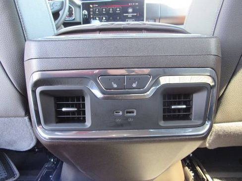 Used 2023 GMC Sierra 1500 Denali w/ Denali Reserve Package AWD/4WD image 35