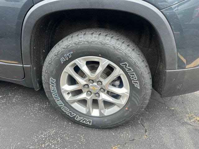 Used 2020 Chevrolet Traverse LT FWD image 11