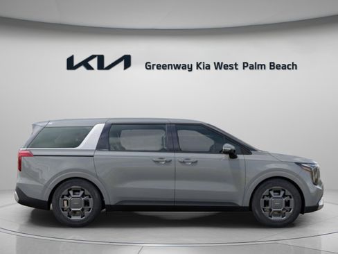 New 2026 Kia Carnival EX image 9