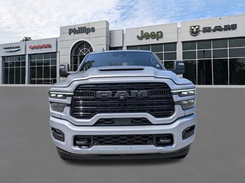 New 2026 RAM 2500 Laramie AWD/4WD image 8