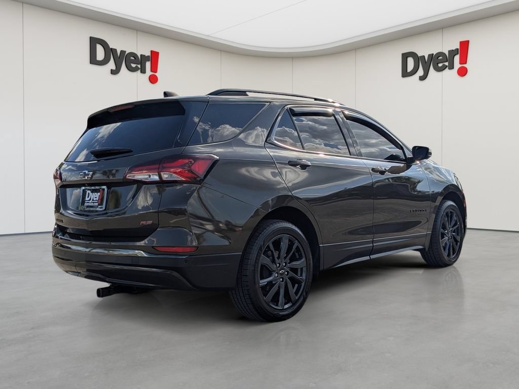 Certified 2023 Chevrolet Equinox RS FWD image 3