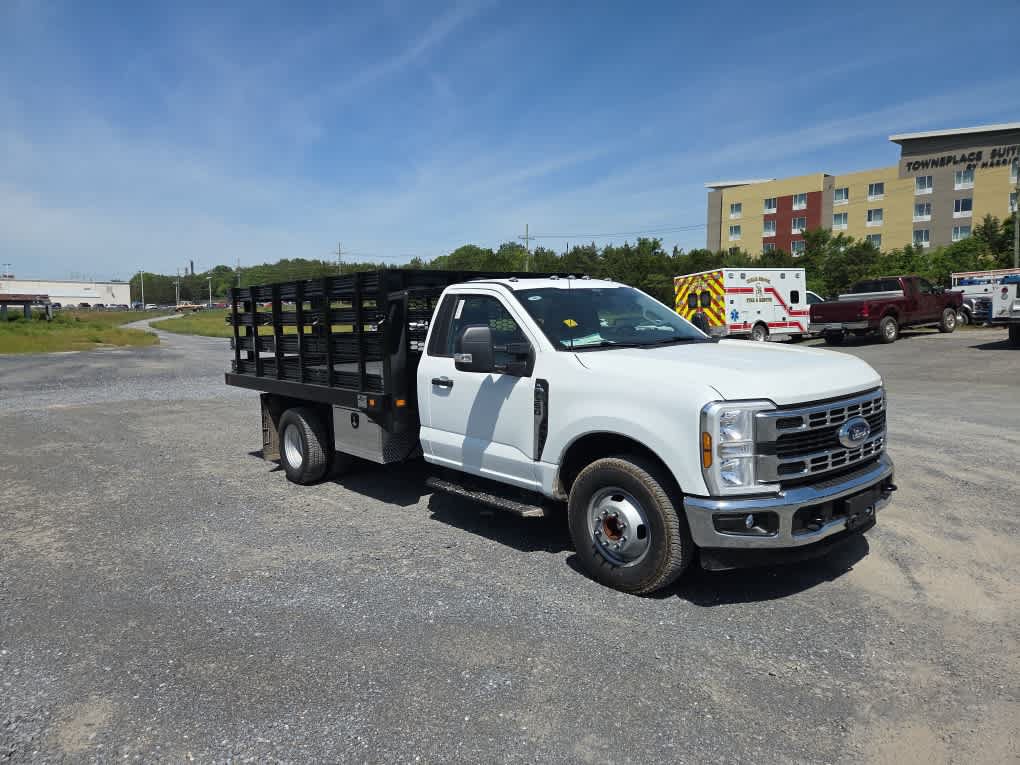 New 2025 Ford F350 XL w/ XL Chrome Package RWD image 9