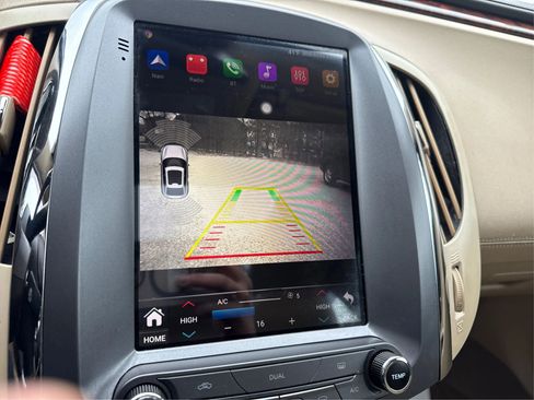 Used 2011 Buick LaCrosse CXL image 26