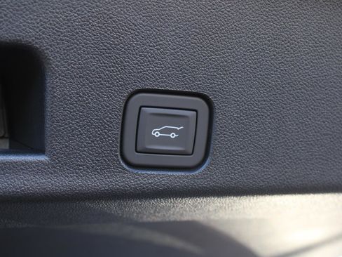 New 2026 Chevrolet Traverse RS image 9