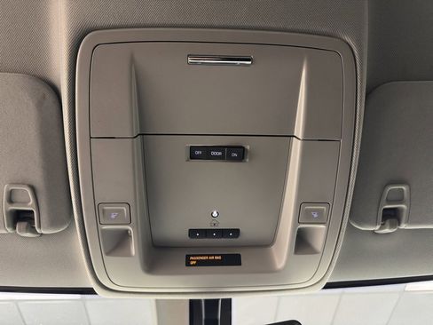 Used 2018 GMC Sierra 1500 SLT w/ SLT Premium Package image 40