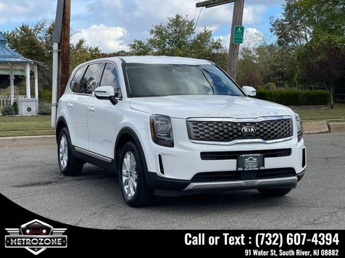 Used 2021 Kia Telluride LX image 15