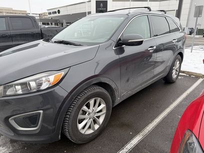 Used 2017 Kia Sorento LX w/ LX Convenience Package