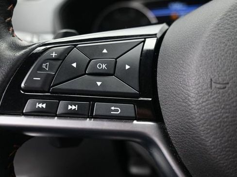 Used 2024 Nissan Altima 2.5 SR FWD image 17