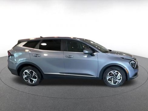 Used 2025 Kia Sportage LX FWD image 16