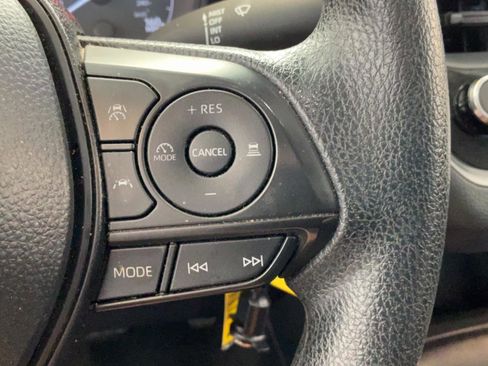 Used 2024 Toyota Corolla LE FWD image 17
