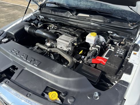 Used 2024 RAM 1500 Laramie image 32