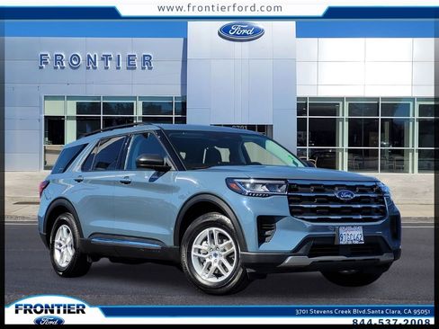 Used 2025 Ford Explorer Active image 1