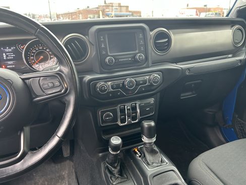 Used 2020 Jeep Gladiator Sport w/ Quick Order Package 24S image 14