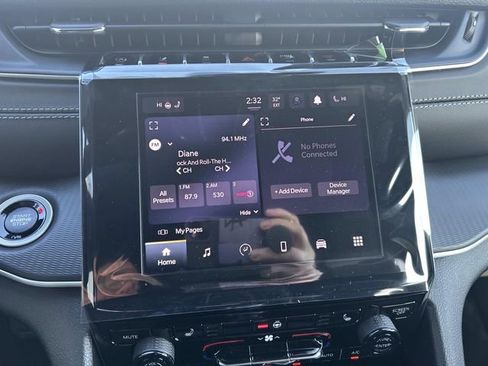 New 2025 Jeep Grand Cherokee Altitude image 9