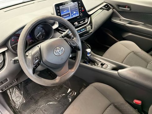 Used 2020 Toyota C-HR LE FWD image 7
