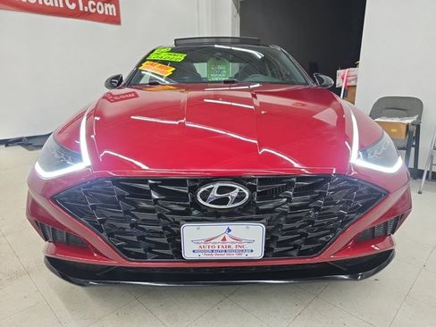 Used 2023 Hyundai Sonata SEL Plus w/ Preferred Accessory Package FWD image 2