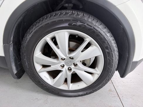 Used 2015 INFINITI QX70 2WD w/ Premium Package image 4