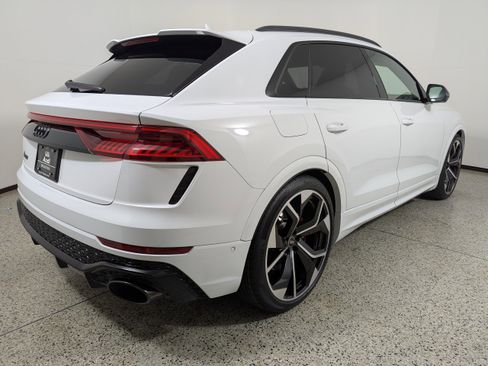 Certified 2024 Audi RS Q8 4.0 TFSI quattro w/ Black Optic Package image 7