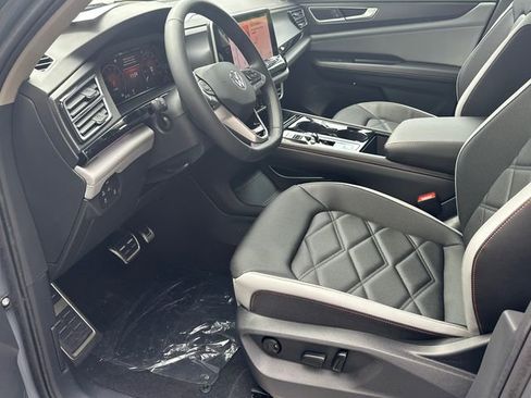 New 2026 Volkswagen Atlas Peak Edition AWD/4WD image 9