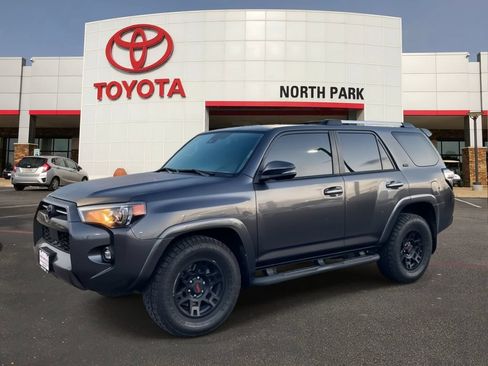 Used 2022 Toyota 4Runner SR5 Premium w/ Moonroof Package RWD image 1