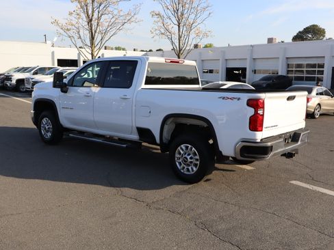 Used 2025 Chevrolet Silverado 2500 LT w/ Convenience Package AWD/4WD image 8