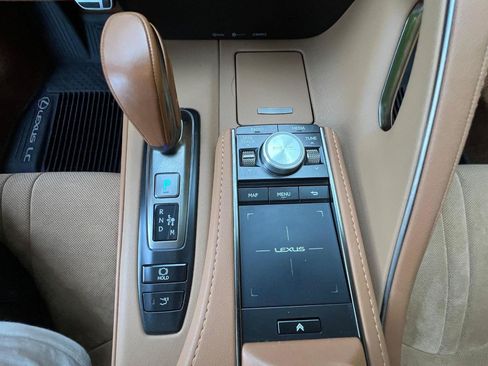 Used 2021 Lexus LC 500 Coupe w/ Performance Package RWD image 32