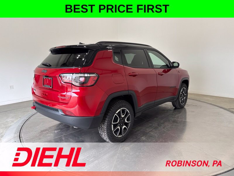 New 2026 Jeep Compass Trailhawk w/ Sun, Sound & Navigation Group AWD/4WD image 7