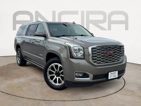 Used 2019 GMC Yukon XL Denali w/ Denali Ultimate Package image 4